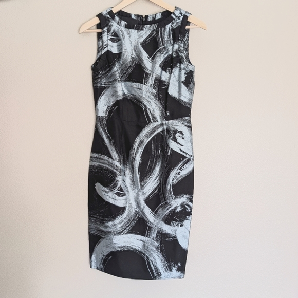 Carlisle Dresses & Skirts - Carlisle Brocade Sheath Dress Metallic Shimmer Brush Stroke Print Size 0 w Belt